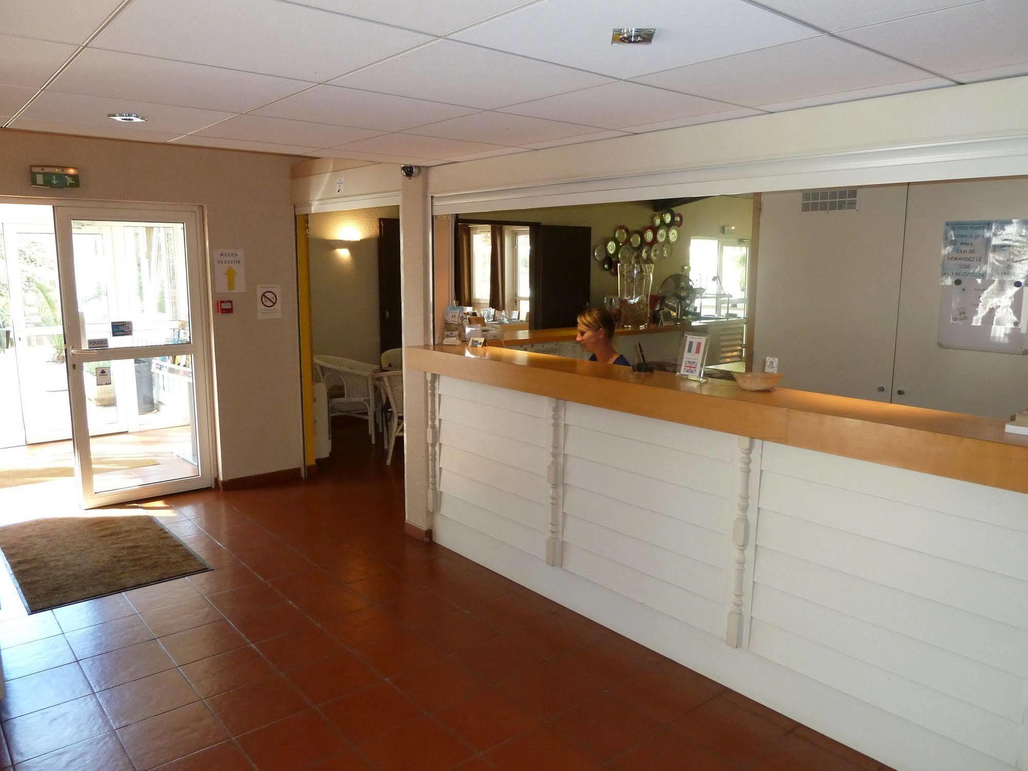 Montferrier-sur-Lez Hotel & Restaurant Heliotel מראה חיצוני תמונה