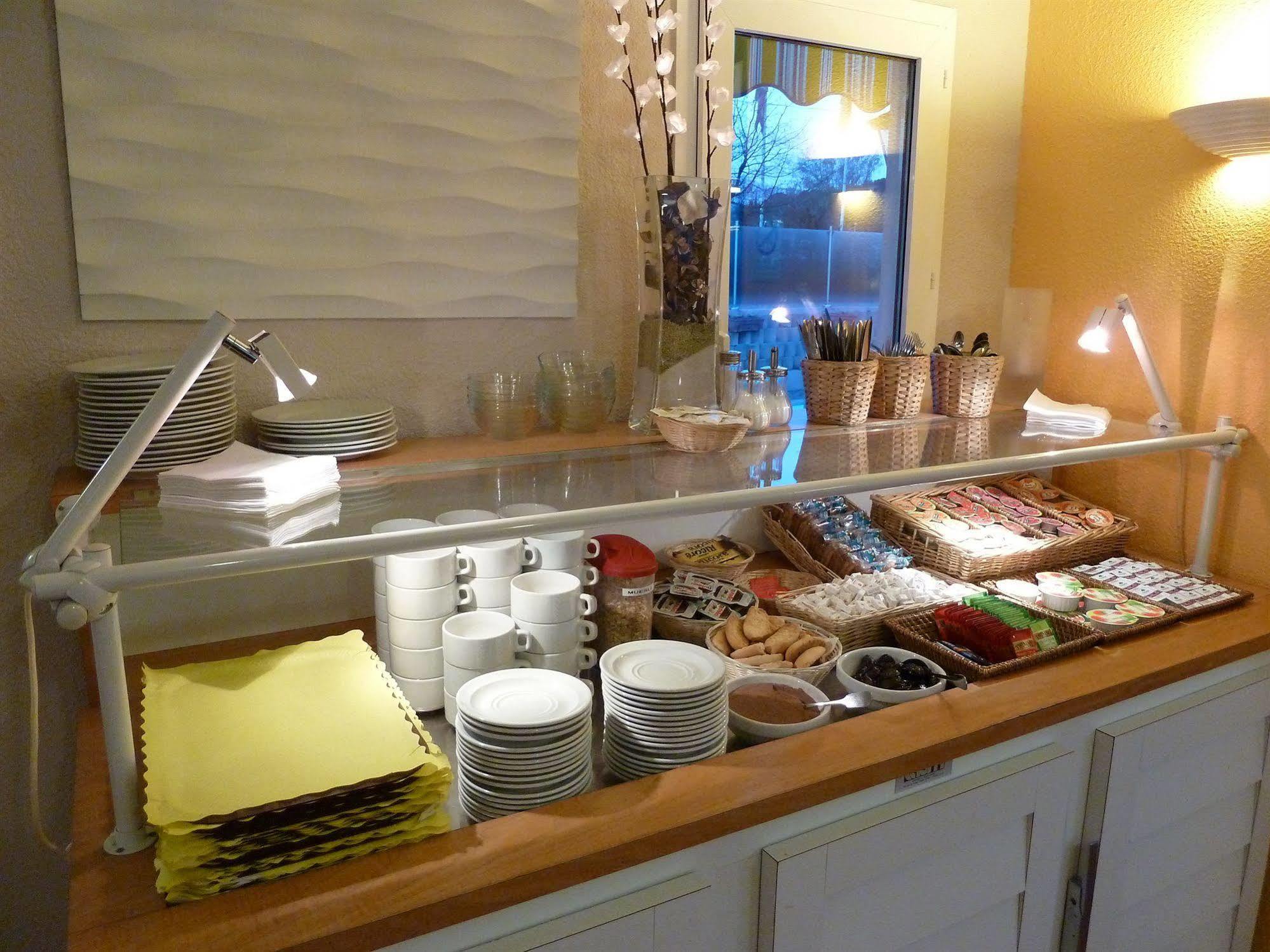 Montferrier-sur-Lez Hotel & Restaurant Heliotel מראה חיצוני תמונה